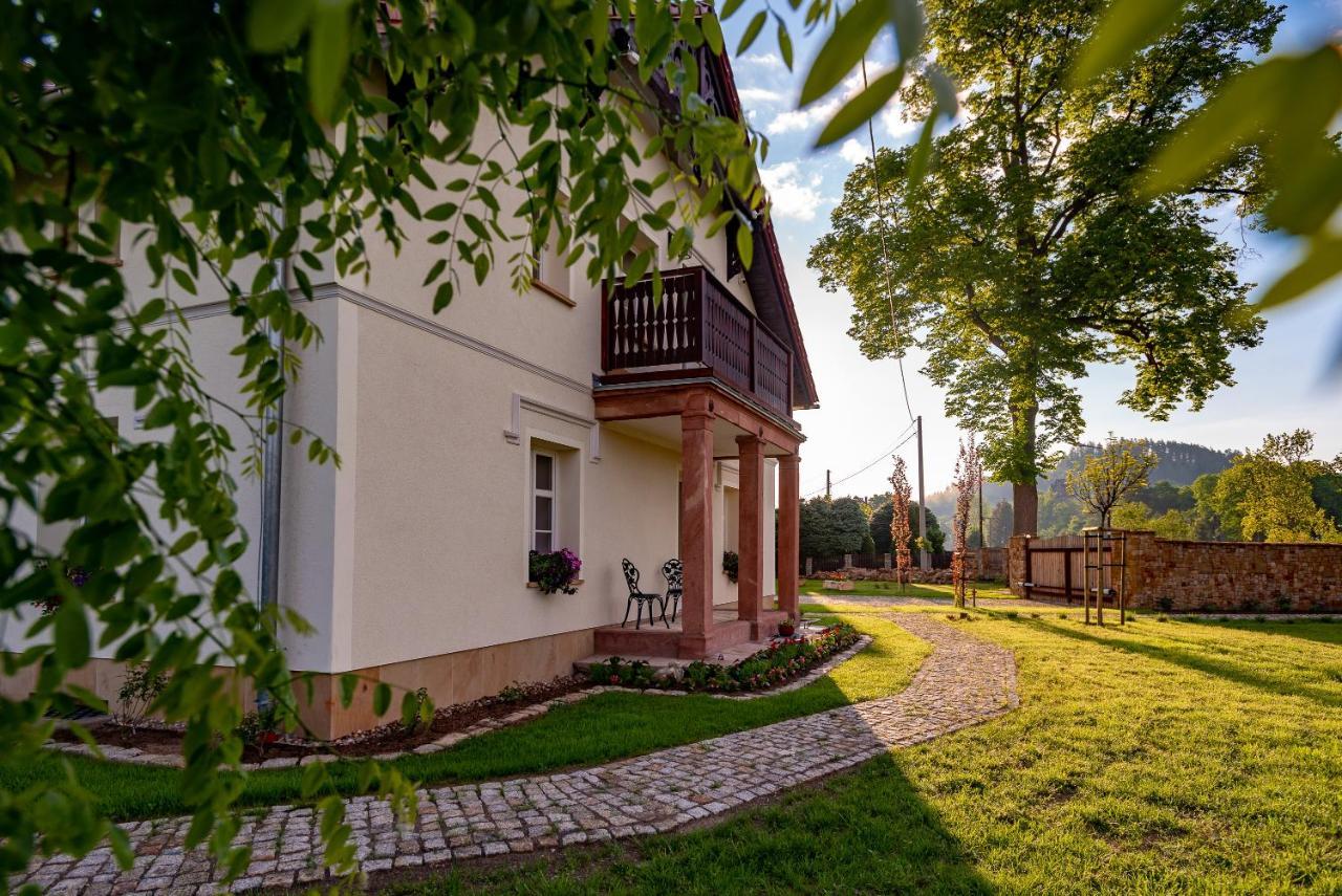 Dworek *