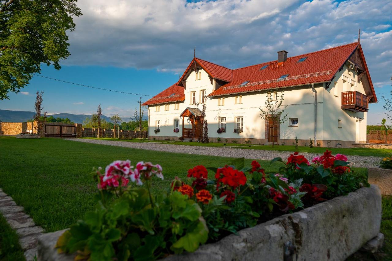 Dworek *