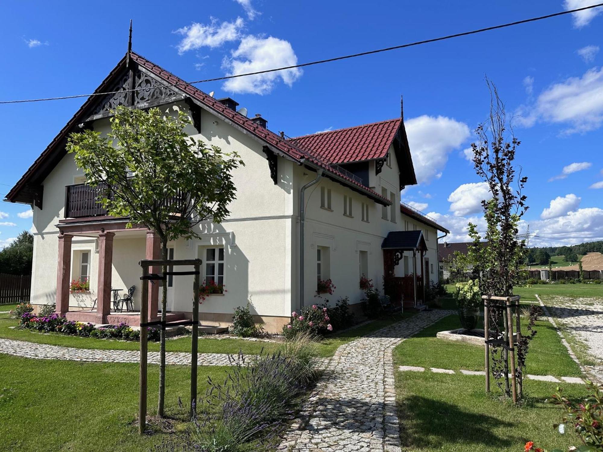 Dworek Apartment
