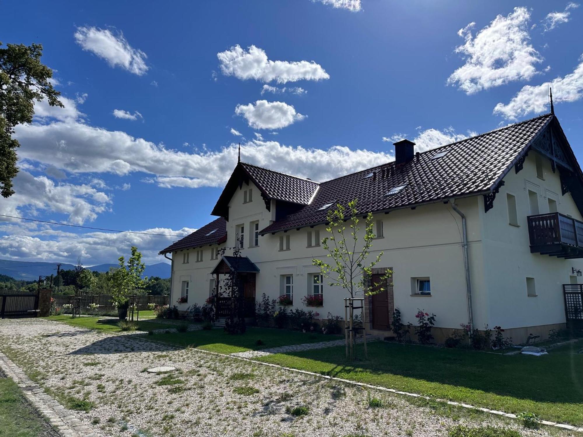Dworek Apartment Wojanow