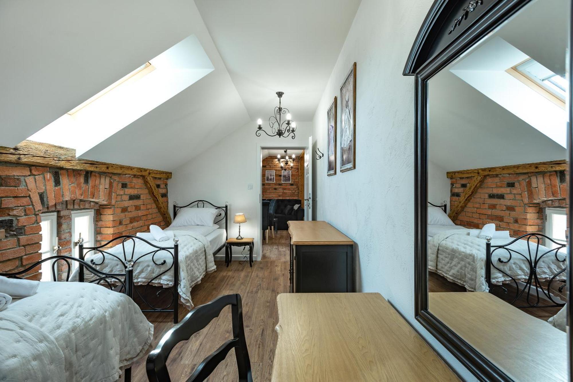 Dworek Apartment Wojanow